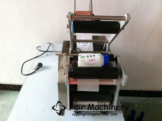 750W SS304 Sticker Labeling Machine Round Bottle Labeling Machine 50PCS/min