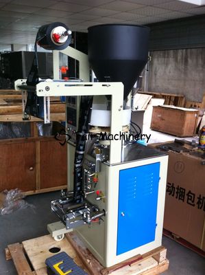 OPP FIilm Biscuit Packing Machine , 40BPM 380VAC Dried Fruit Packaging Machine
